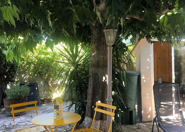 Nature By Reine Du Sud, Proche Des Grands Buffets Narbonne
